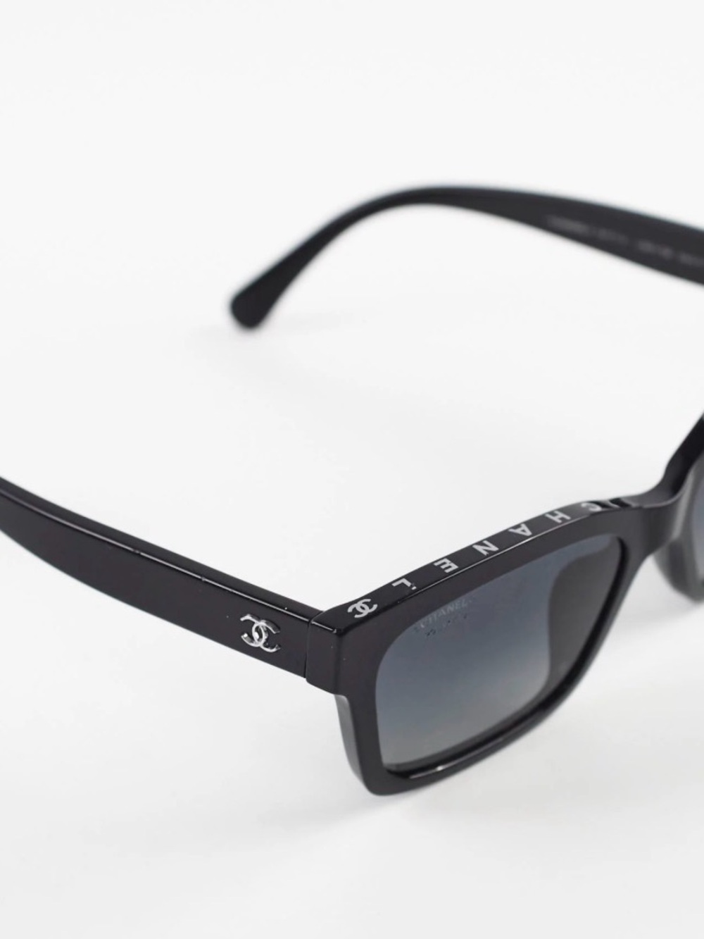 Authentic CHANEL Black Classic Acetate Square Frame Polarized Sunglasses 5417